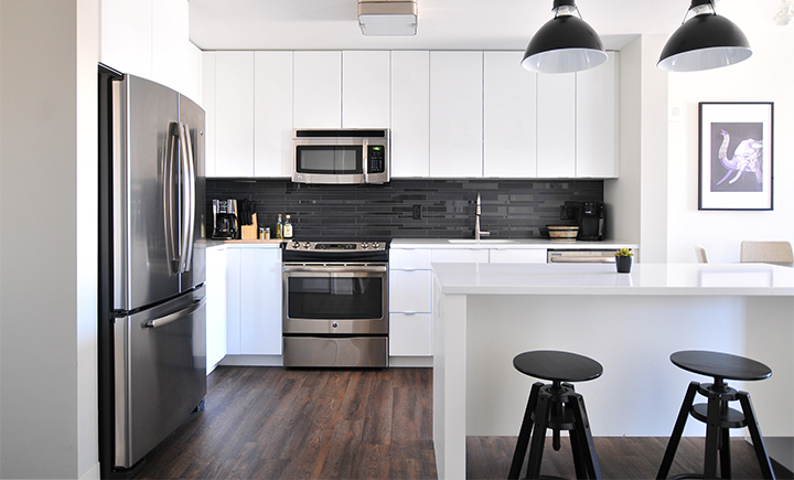 Things Girls Do After Graduation: Take A Break